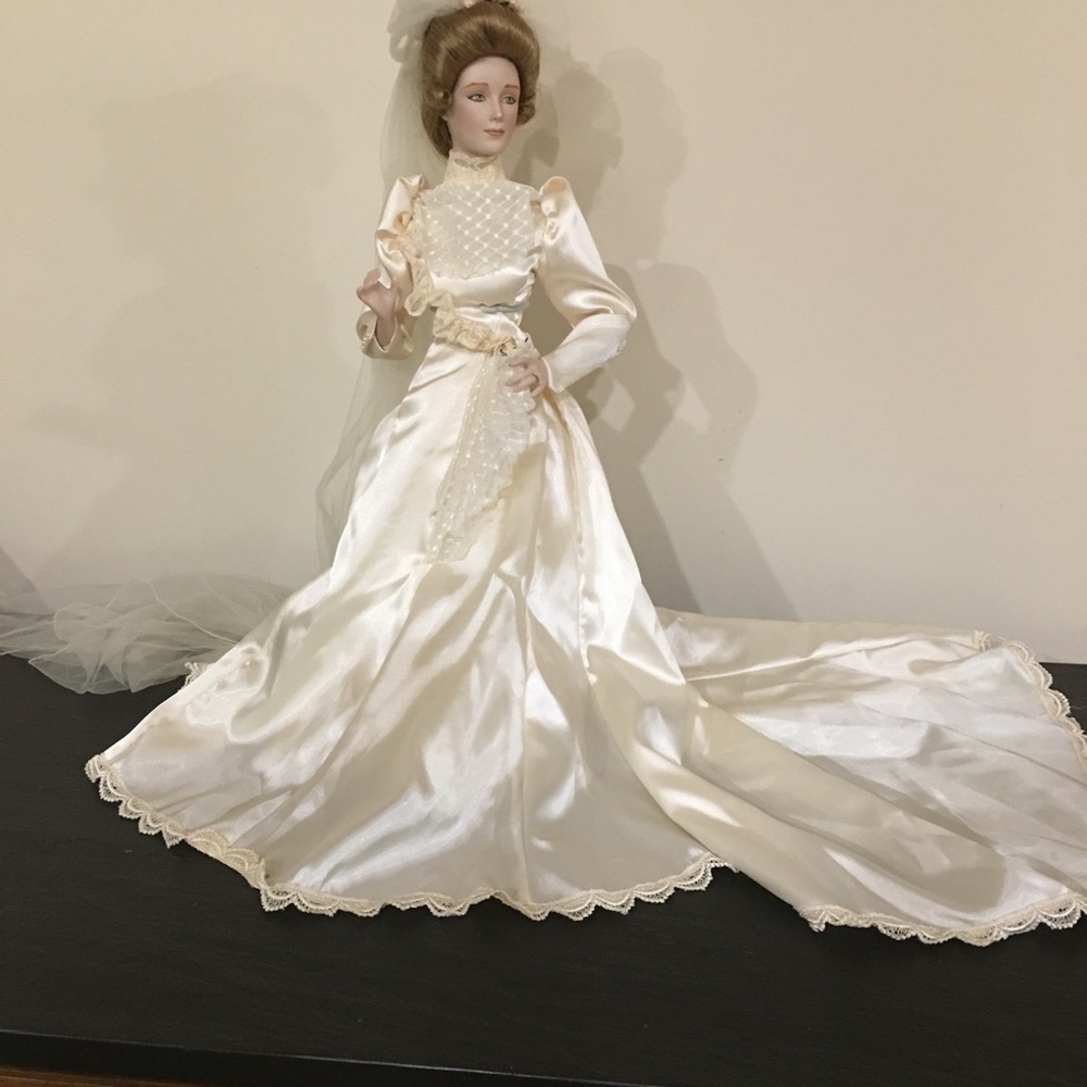 Bride doll